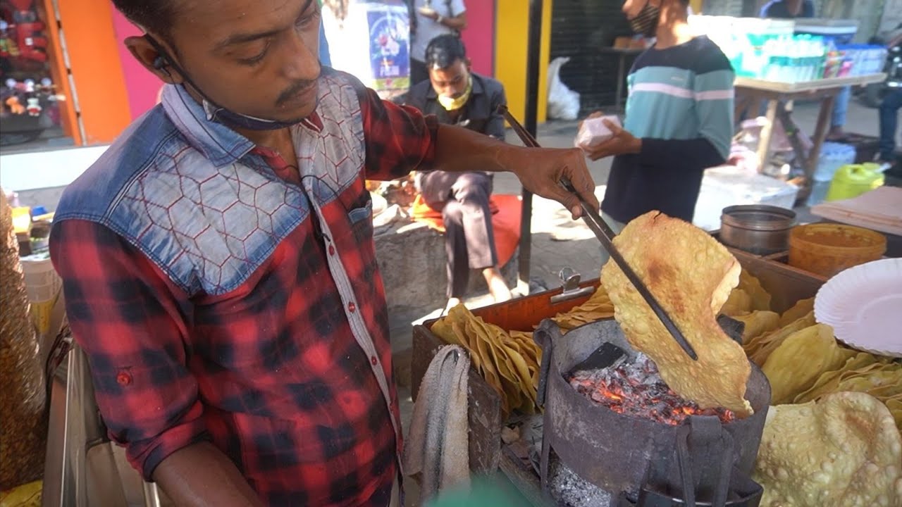 Famous Masala Khichiya Papad of Mumbai | Indian Street Food