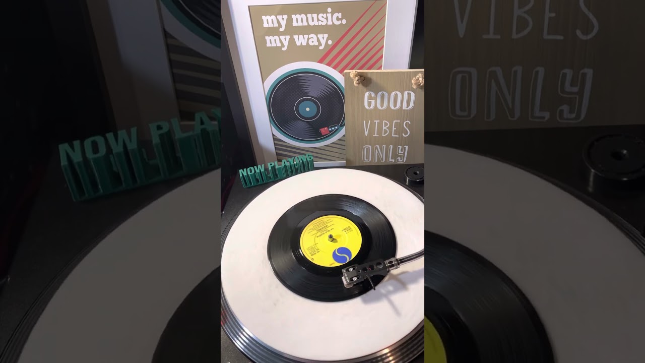 Madonna- La Isla Bonita ( Vinyl 45 ) From 1987 .