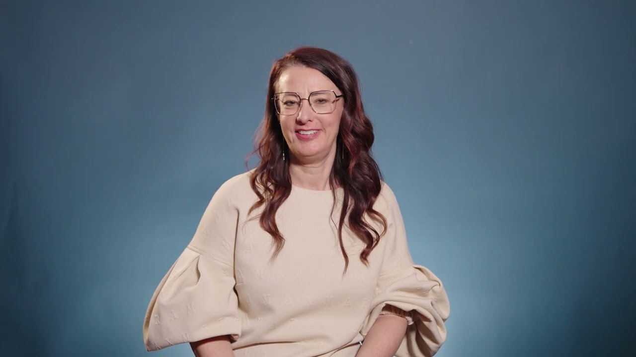CAROLA BLESSING EXPERTIN FÜR HAARVERLÄNGERUNG, VERDICHTUNG UND ZWEITHAAR 