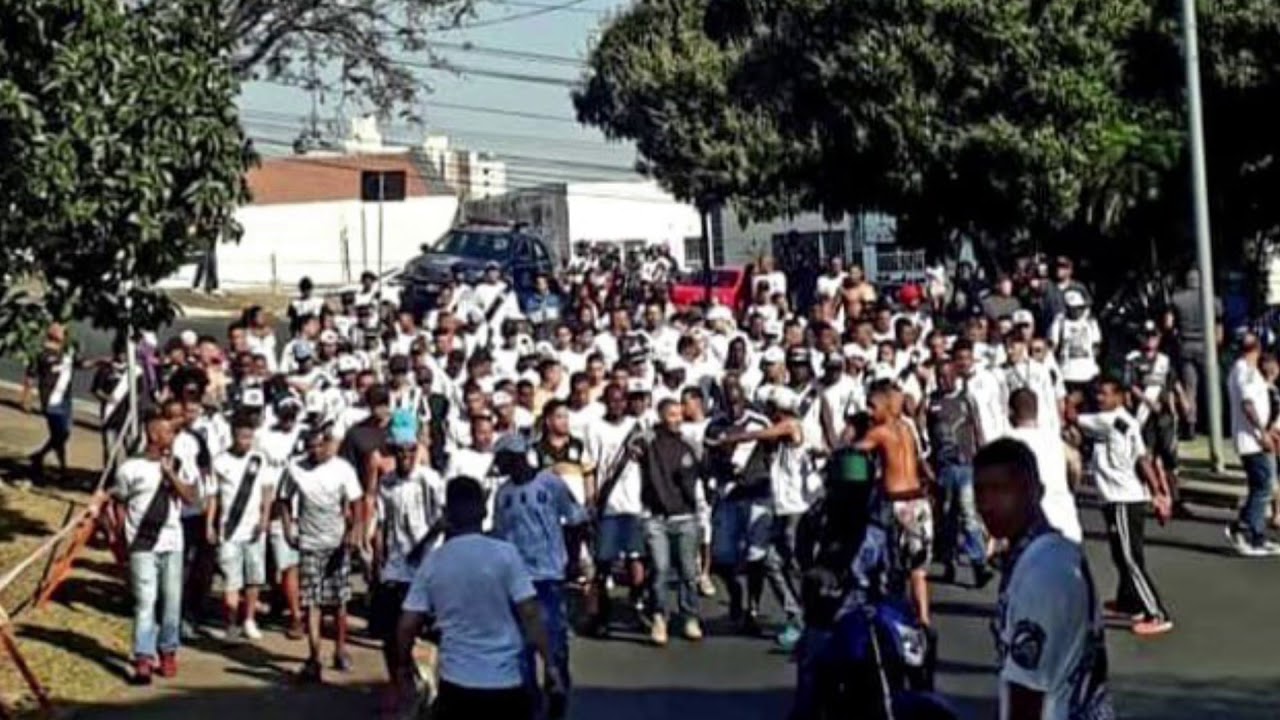 TORCIDA JOVEM PONTE TIPO COLÔMBIA 🇨🇴