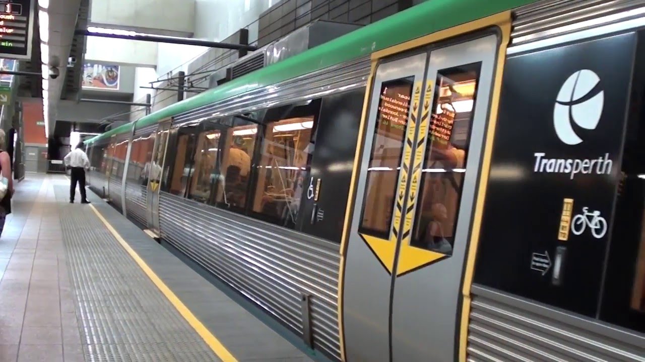 Trains at Elizabeth Quay/Esplanade - Perth trains