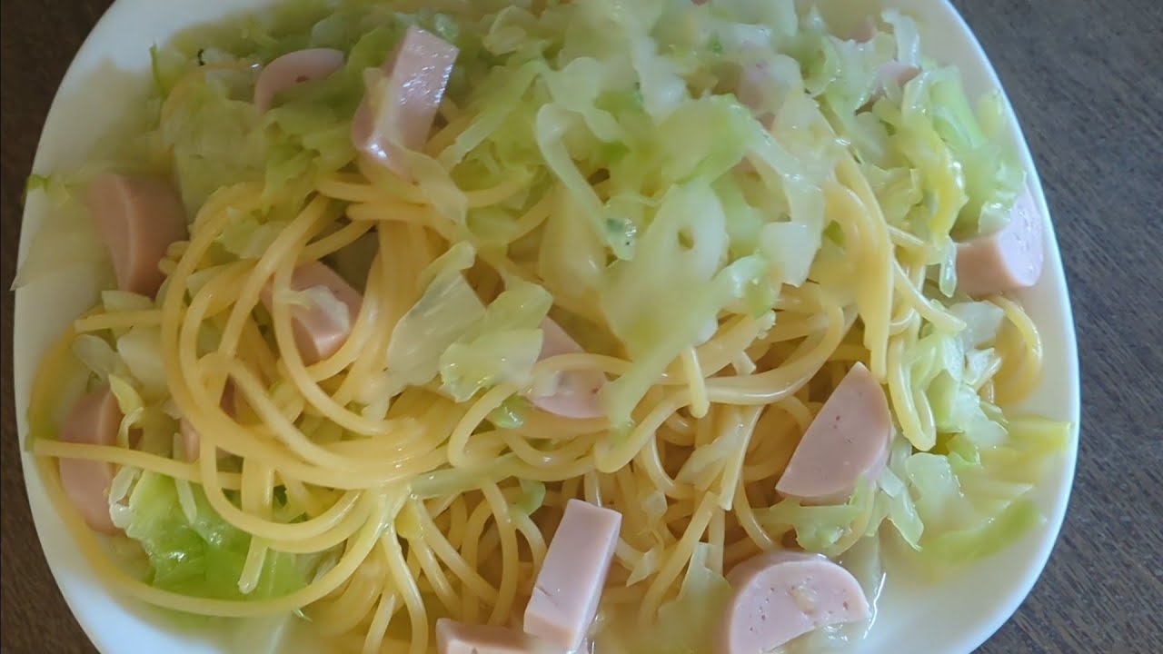 生姜でさっぱり 簡単ワンパン キャベツと魚肉ソーセージのノンオイルパスタ