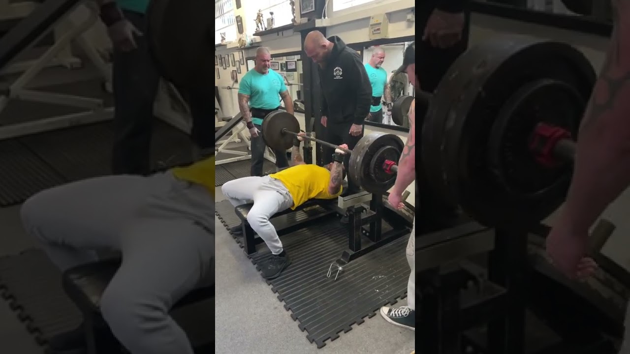 Bones gym End of the year on a hight 95kg body weight with a 200kg bench press 🐺💪🏻💯