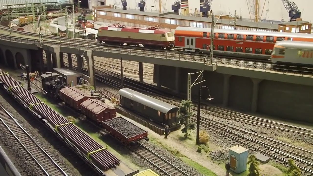 Gauge 1 Model Railway Hamburg, part 2: Harbor side freight yard
