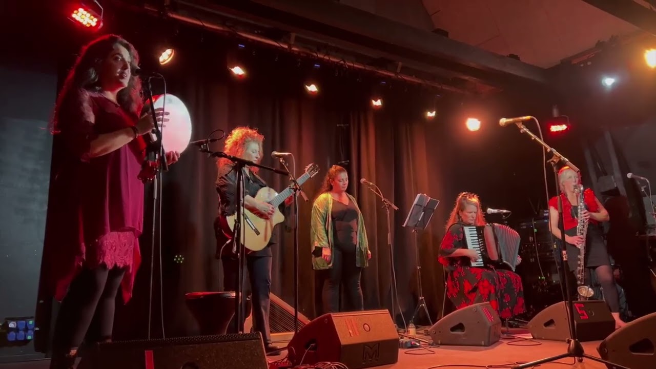 Radiant Arcadia live on Harders