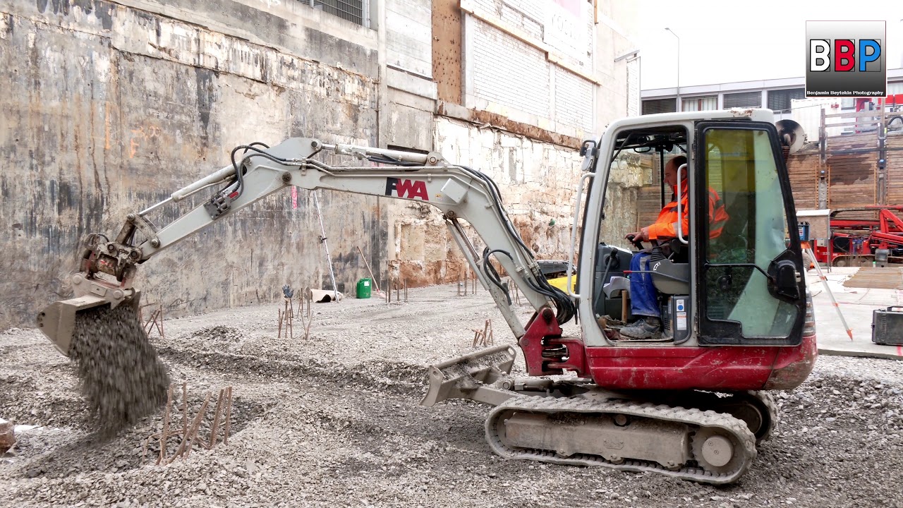 Takeuchi TB228 Bagger / Excavator @Work, Fa. FWA Fischer, Stuttgart, Germany, 11.10.2019.