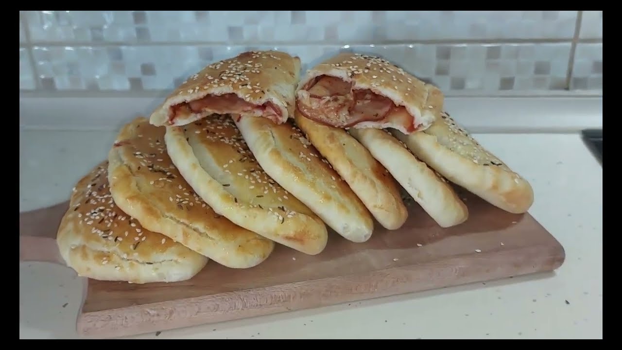 Pizza të mbyllura(Calzone) të mbushura me suxhuk me shije të veçantë👌😍Kapalı Börek(Calzone Tarifi)👌👌