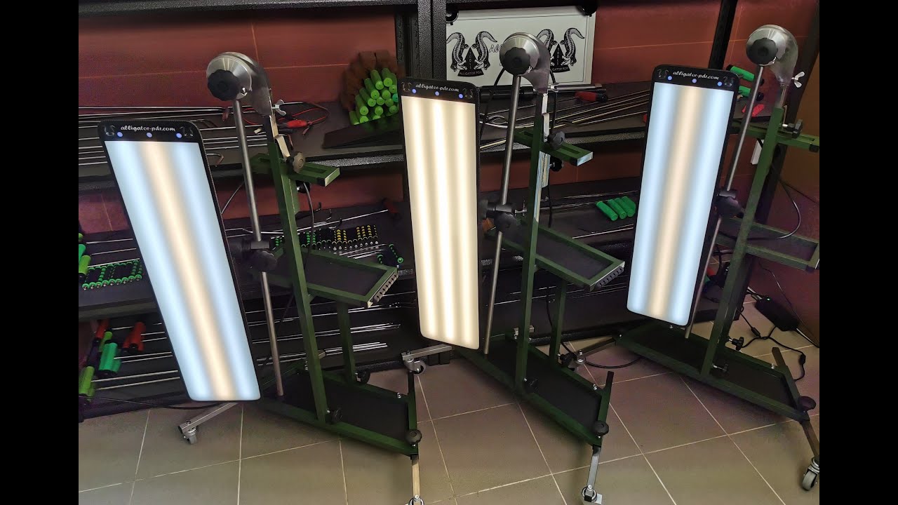 PDR LED Light With a Stand Alligator-PDR Tools