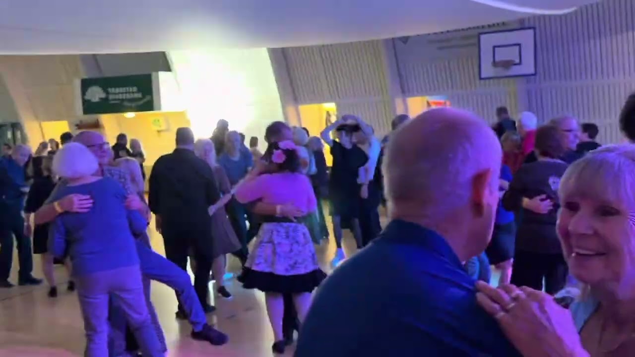 Ringer Av Gull med Donnez i Fethallen Tom Finne’s Danseweeken 20/9