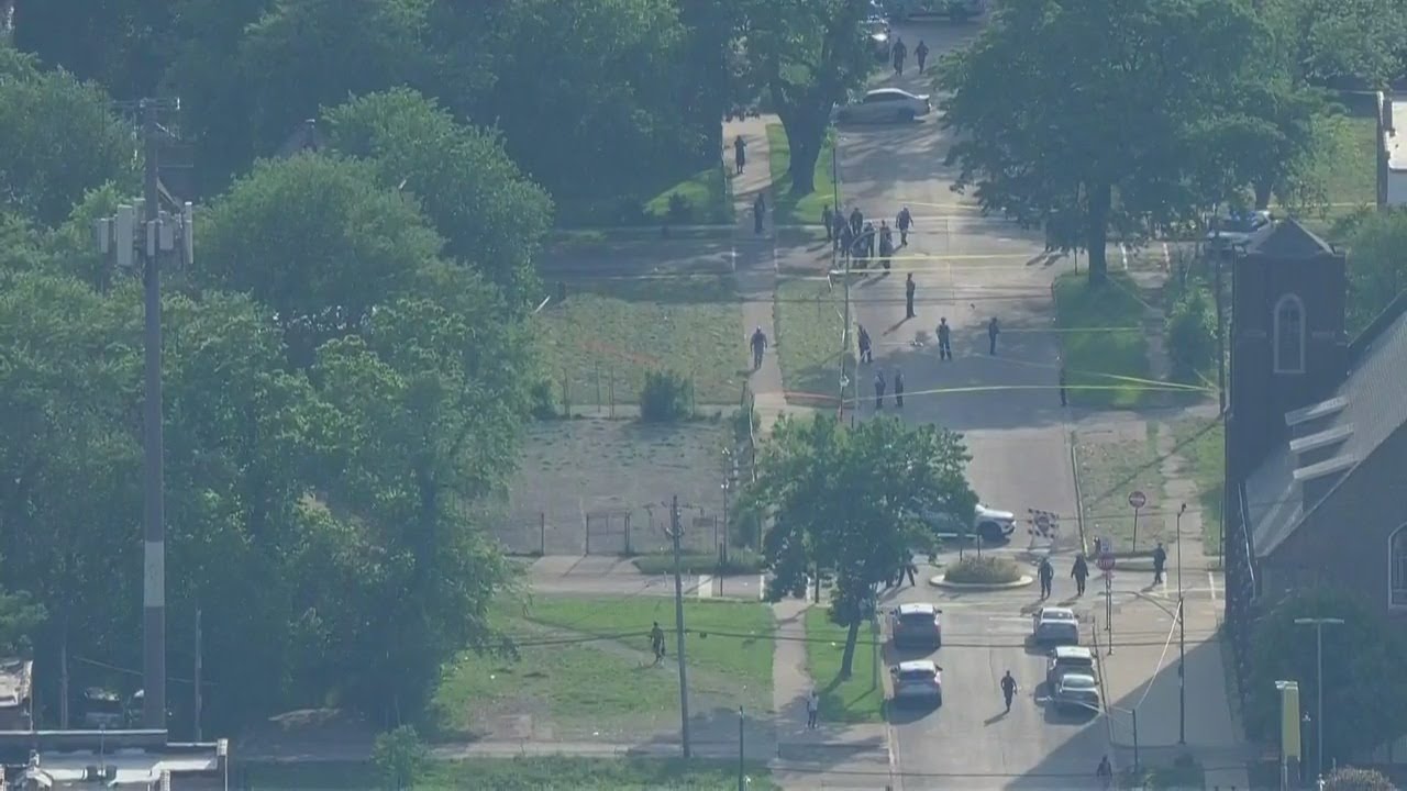 Chicago cop shot on South Side