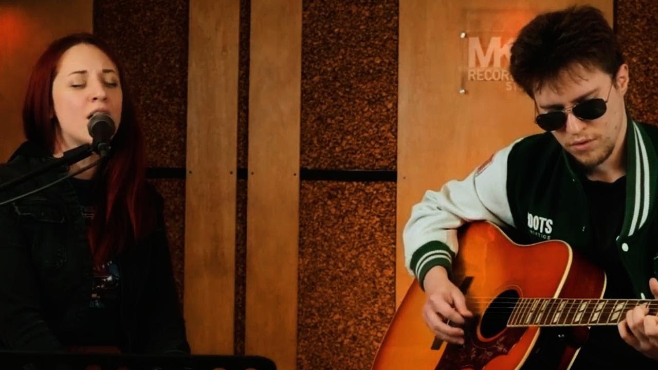 Goodnight Moon (Shivaree cover) - The Red Stones