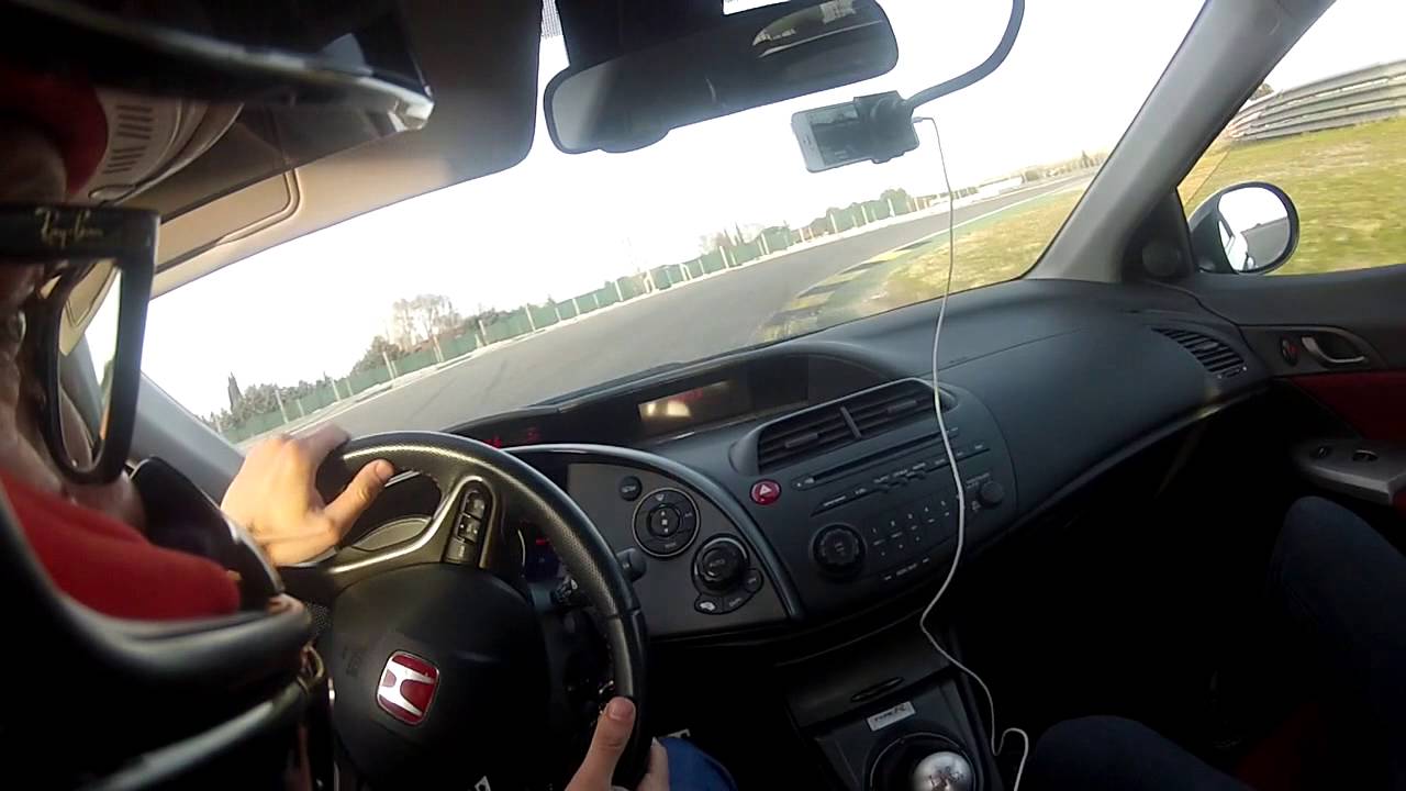 Jarama 1/03/2015 civic typeR vs Clio RS jdmb genesis MS