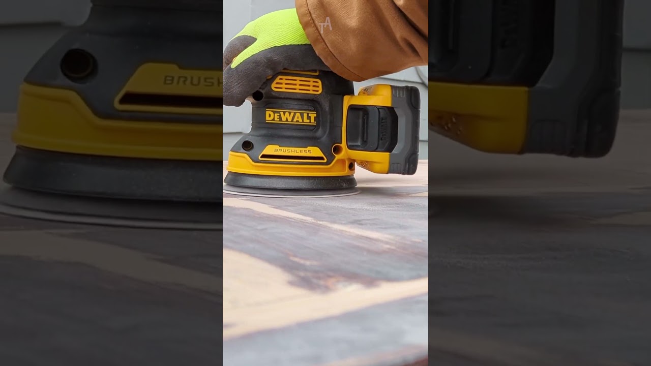 DeWALT 20V MAX XR Brushless Cordless Random Orbital Sander In Action!