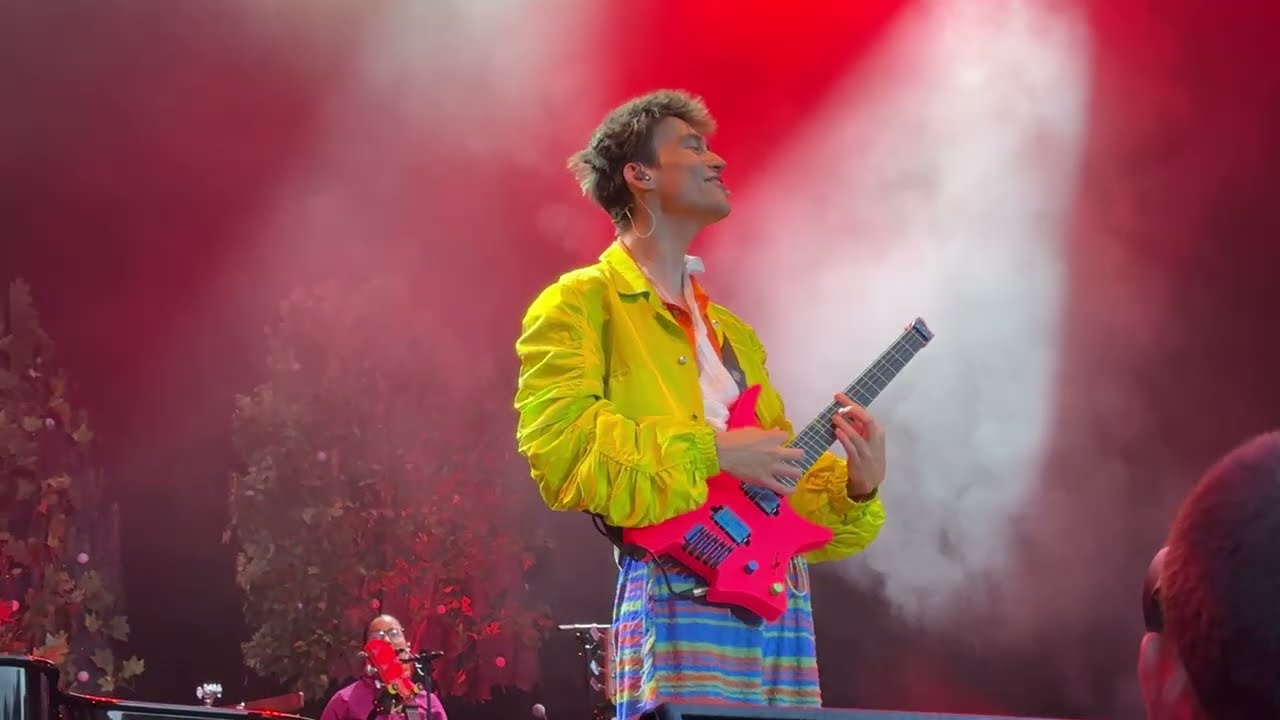 Jacob Collier: 100 000 voices - WELLLL ... live beim ZOA Zürich 8. Juli 2025