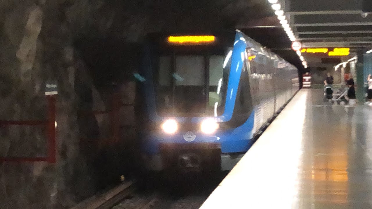 C20 Mot Kungsträdgården Korttåg Vid 🔵 Västra Skogen.