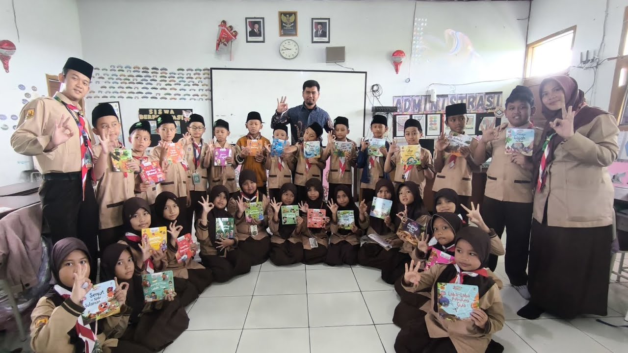 Orang Tua Menginspirasi, Santri Berakhlak dan Berprestasi
