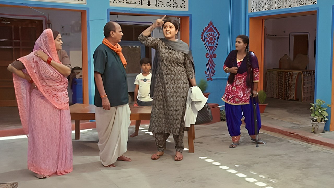 ये घर मेरे बाप का है तुम सब लोग मेरे पैसे पर पल रहे हो मै चाहु तो तुम सब को अभी यहाँ से निकल दू