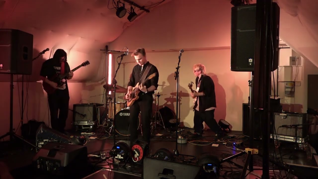 Witches Kitchen - Headlights Live At Burdall's Yard