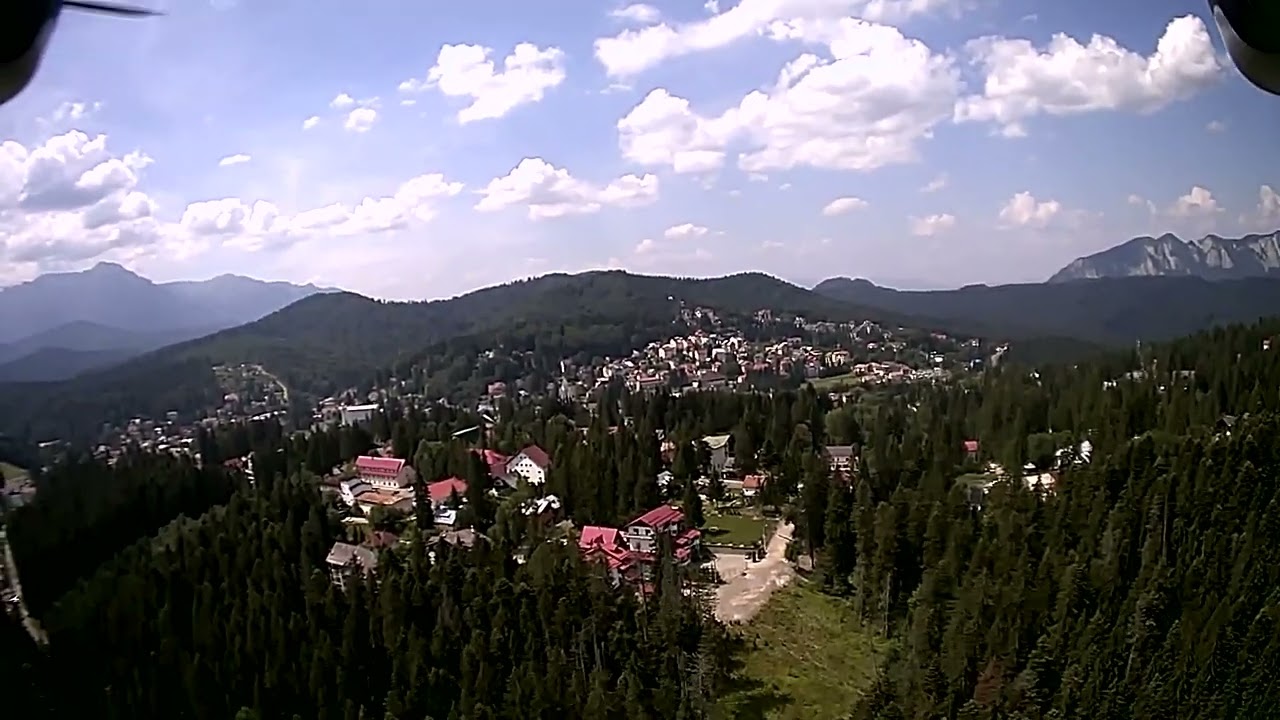 Predealul de sus vazut din pădure..zona polistoaca!