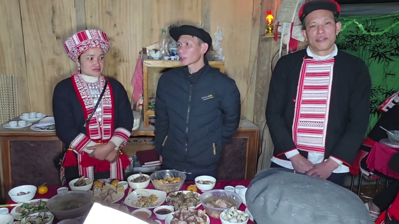 Lễ gia tiên đón rể của dao đỏ