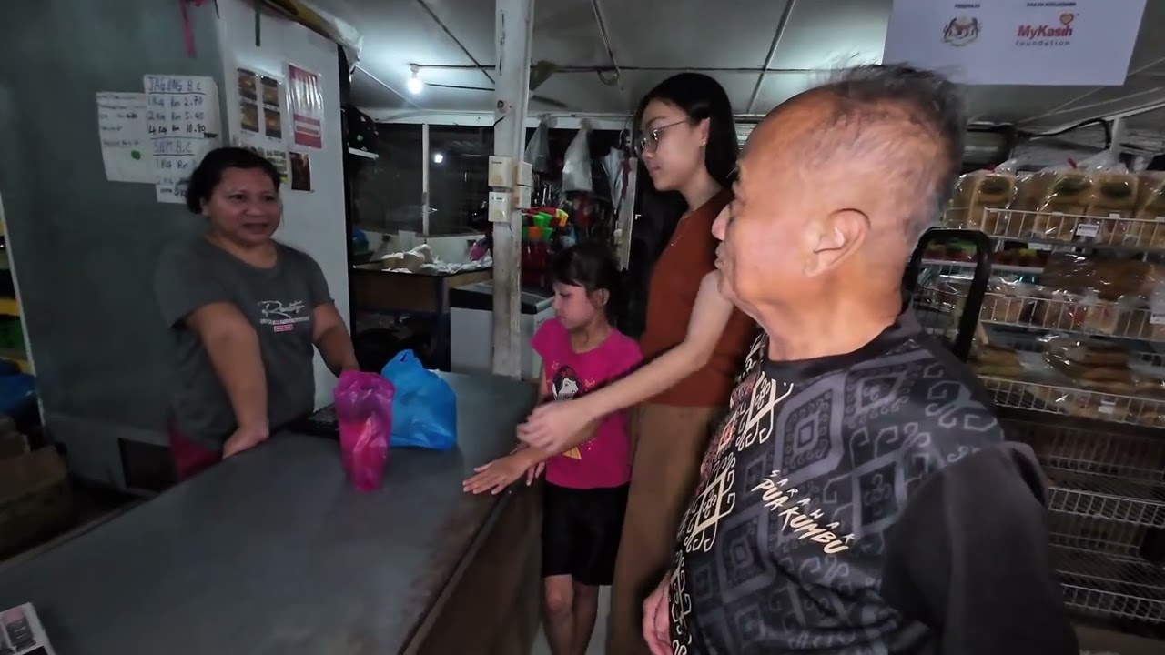 KERETUM & SIS LUNDUN SHOPPING DI KEDAI APAI APING // BUJANG SIGAT BELI KOPI DAN DEDAK AYAM //