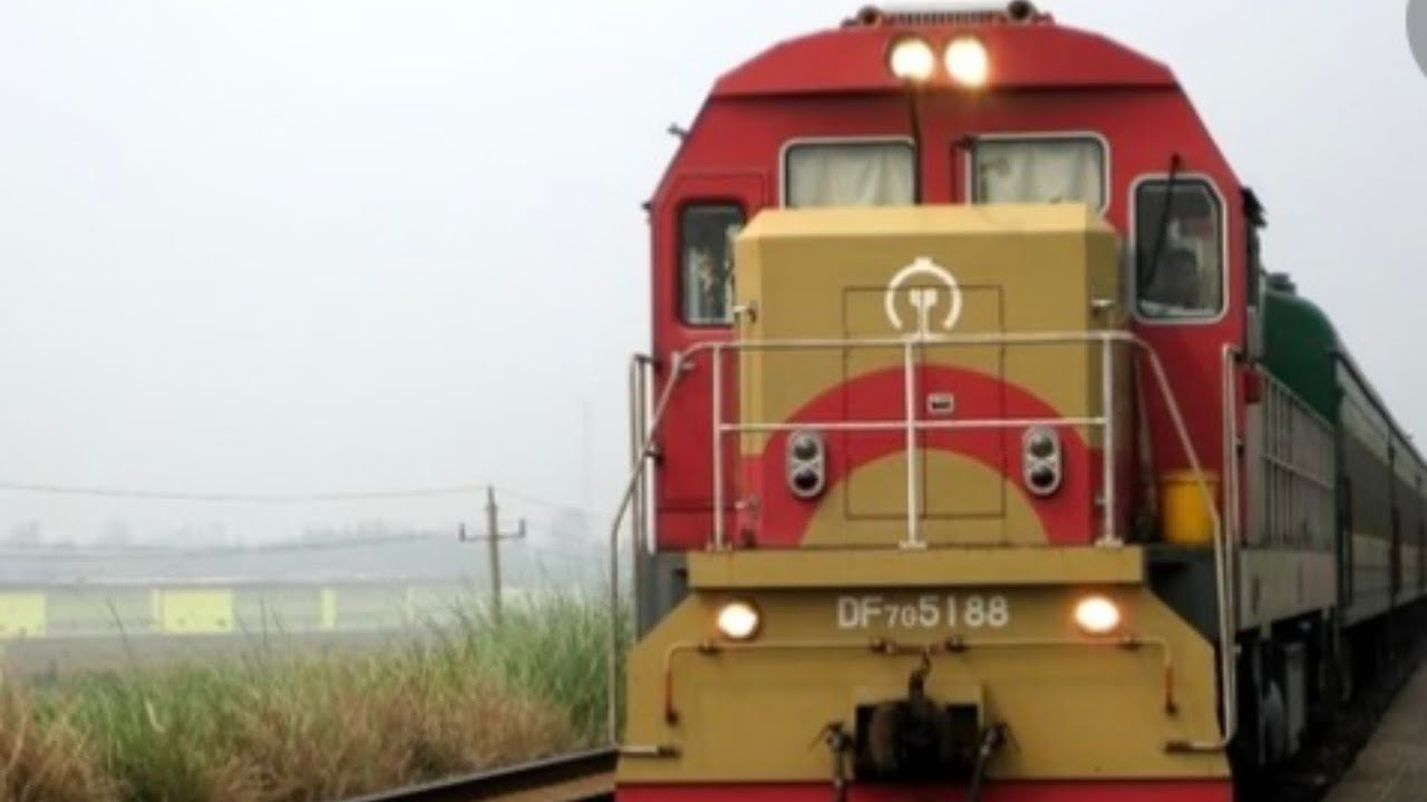Scenic Train Journeys | Exploring Beautiful Landscapes from the Rails!