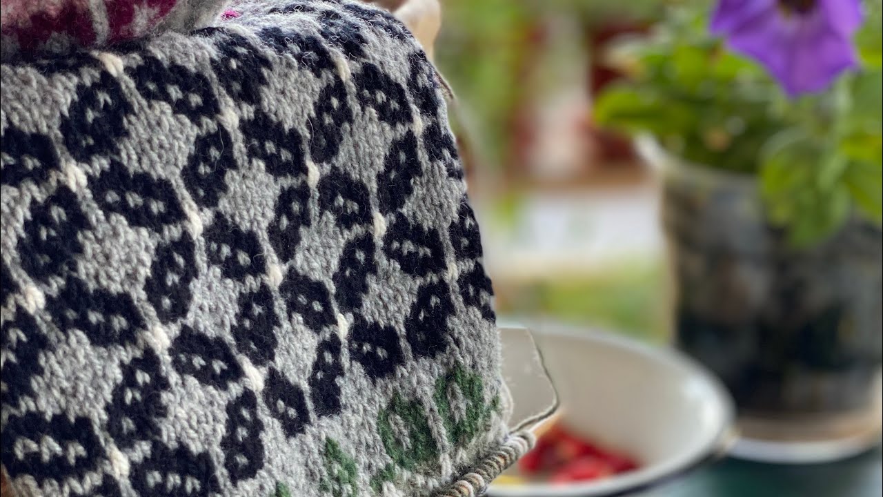 Жаккардовый снуд - хомут в технике «Жаккард без протяжек с двух рук». Закрытие. Часть 1