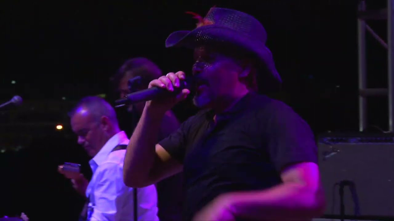 Statuas d Sal - Hay amores que matan (concierto despedida 2013)