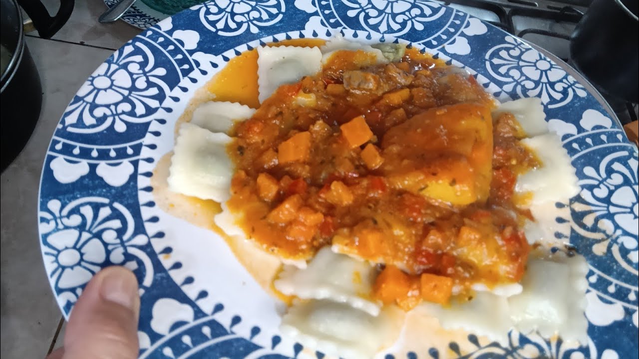 SALSA FÁCIL,RICA CON POCOS INGREDIENTES Y CARNE CONGELADA RAVIOLES CON SALSA 