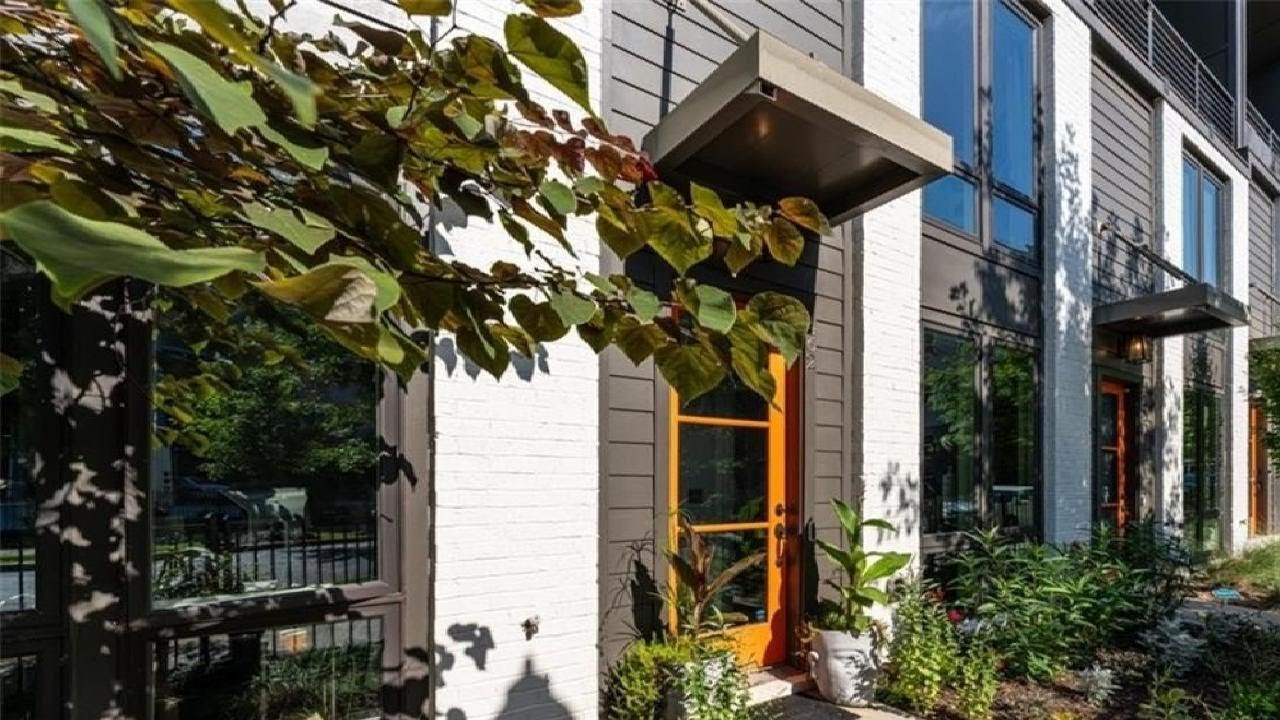 462 Latta Street NE, Atlanta, GA Presented by Niki Pitts.