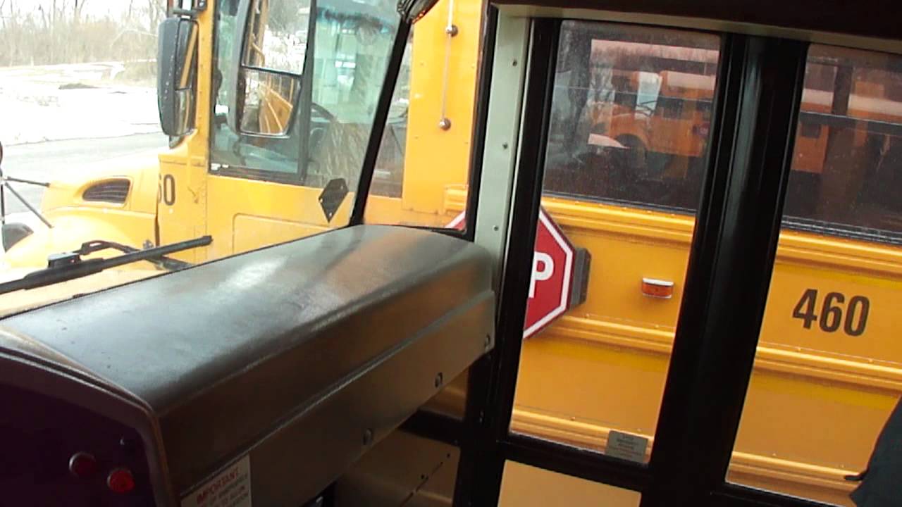 Bus 442 Start Up and Walk Around (2003 IC CE T444E)