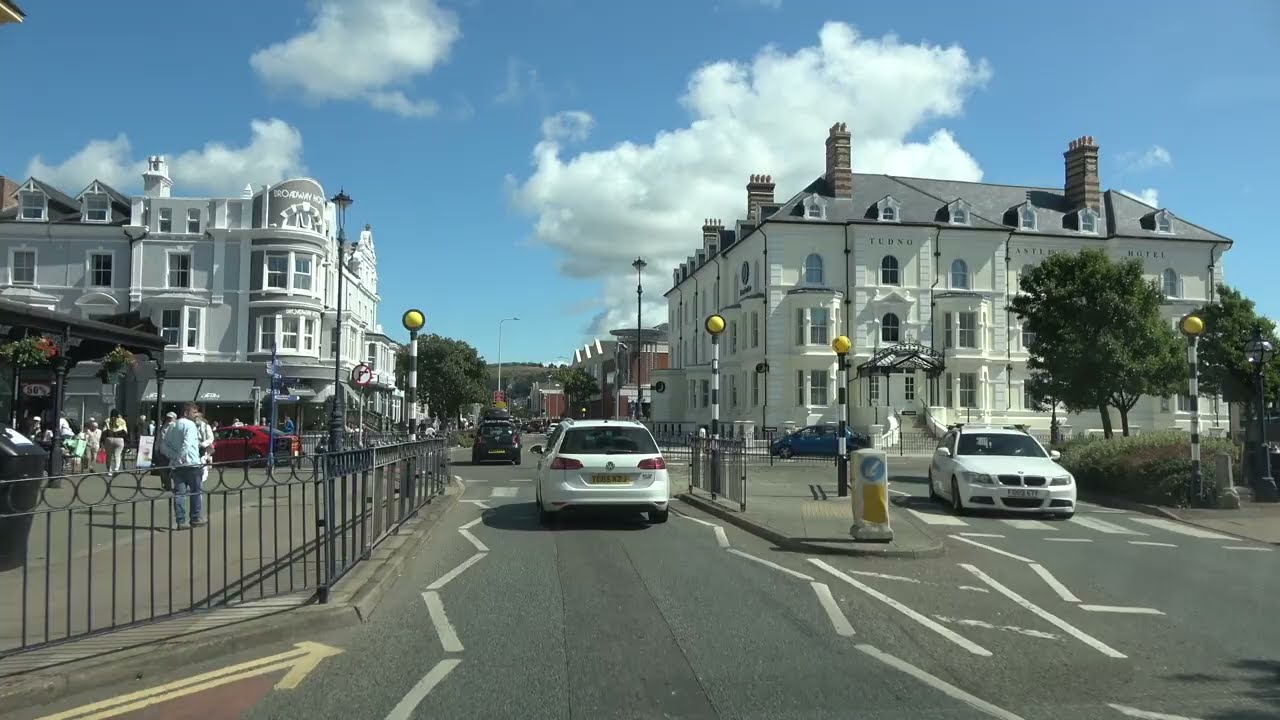 A drive through Llandudno