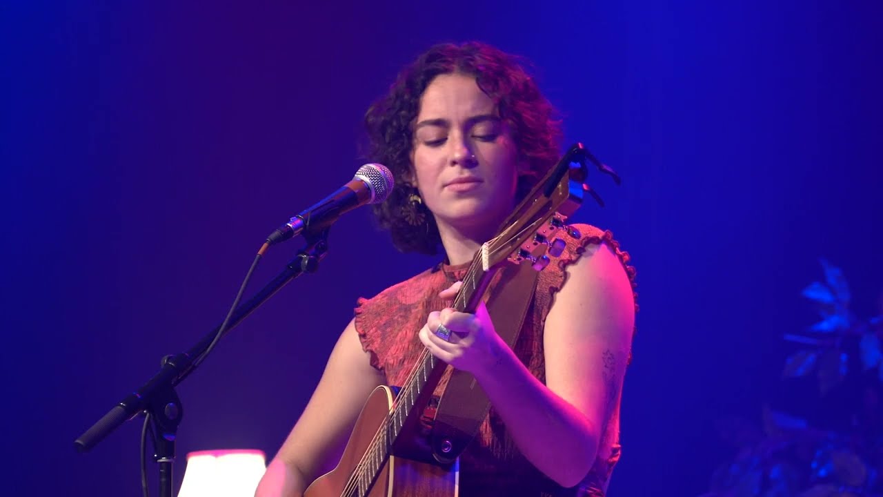 Mia Kelly - Meaning Well -  Live at La Basoche 2023