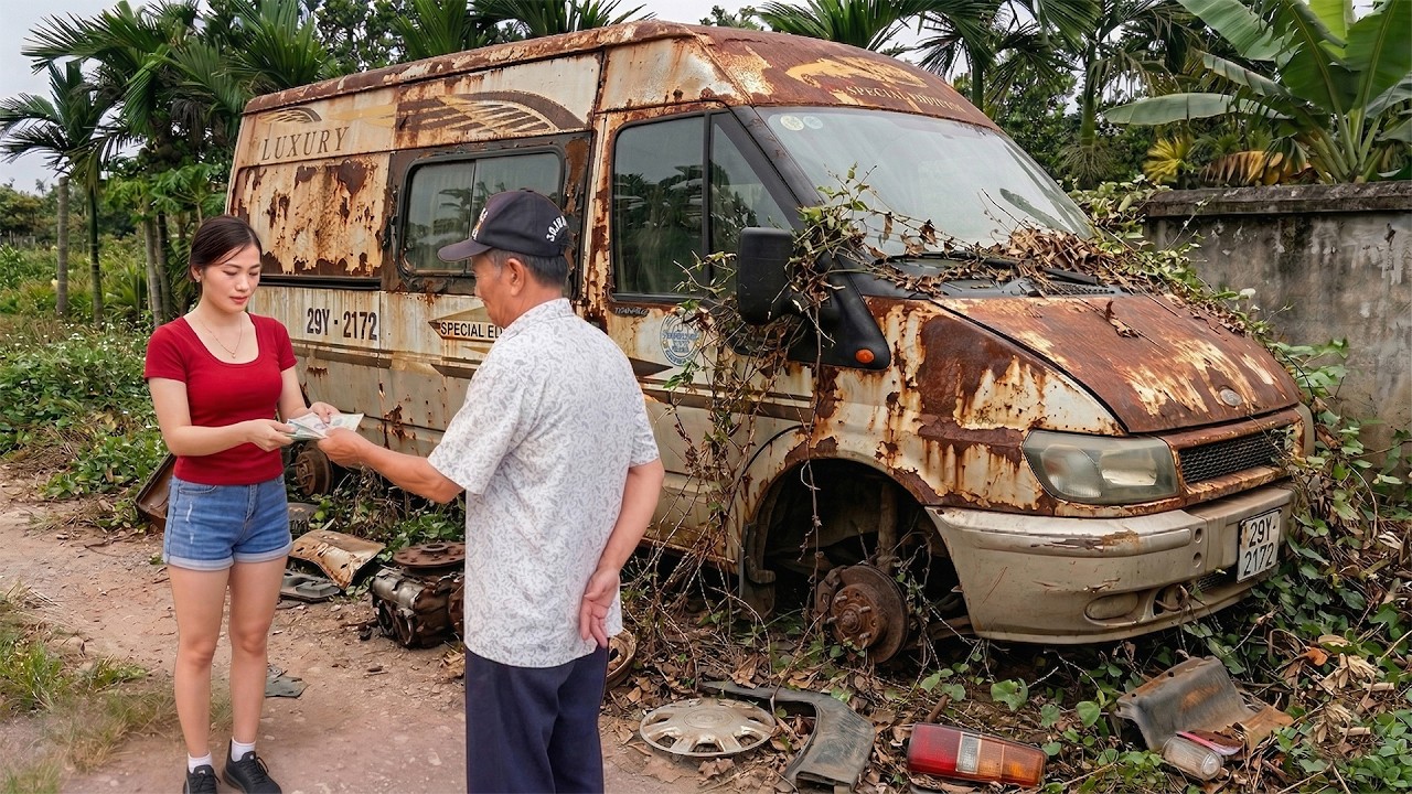 [TIMELAPSE] Genius Girl Revives An Abandoned 16-seater Ford Transit From An Old Man's Garage