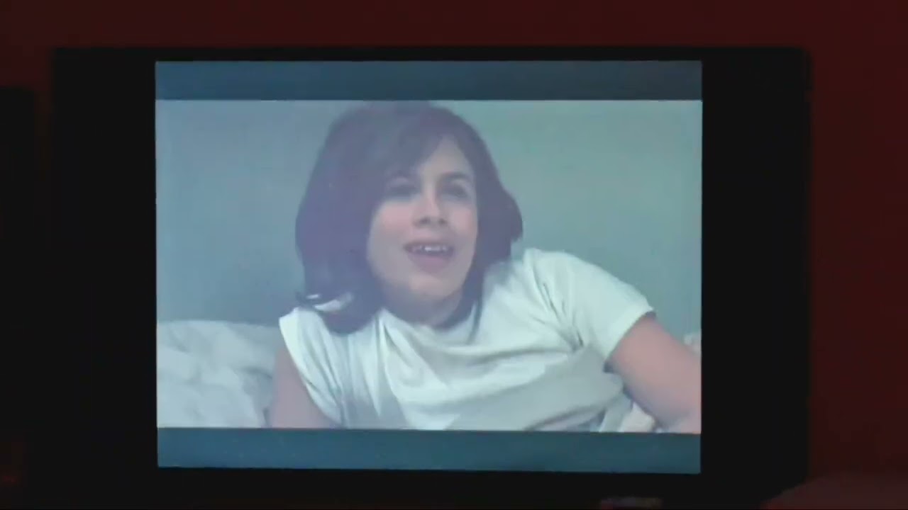 Opening to Things We Lost In The Fire 2008 DVD
