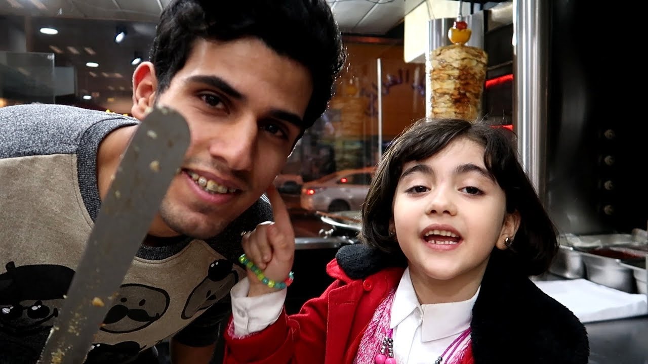 تحدي الشاورما بيني وبين سدن العقاب انتم تختاروه 😂