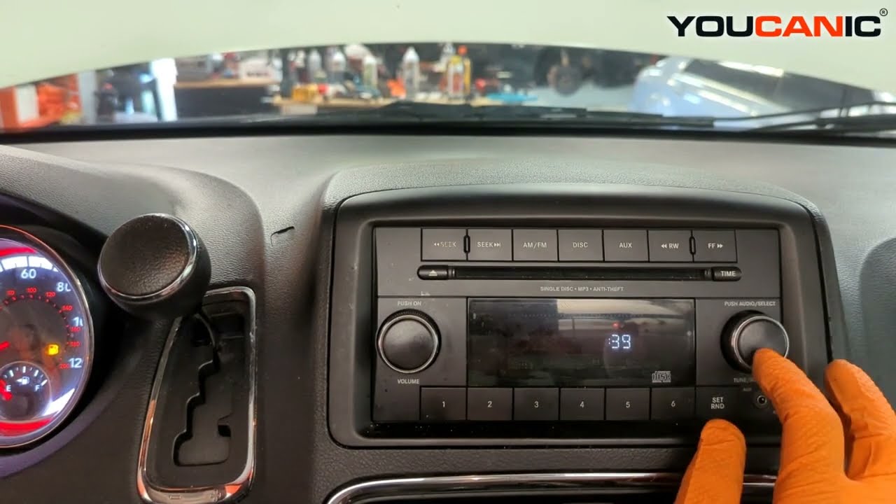 Dodge Grand Caravan 2008-2020 — как настроить время на автомобильной стереосистеме