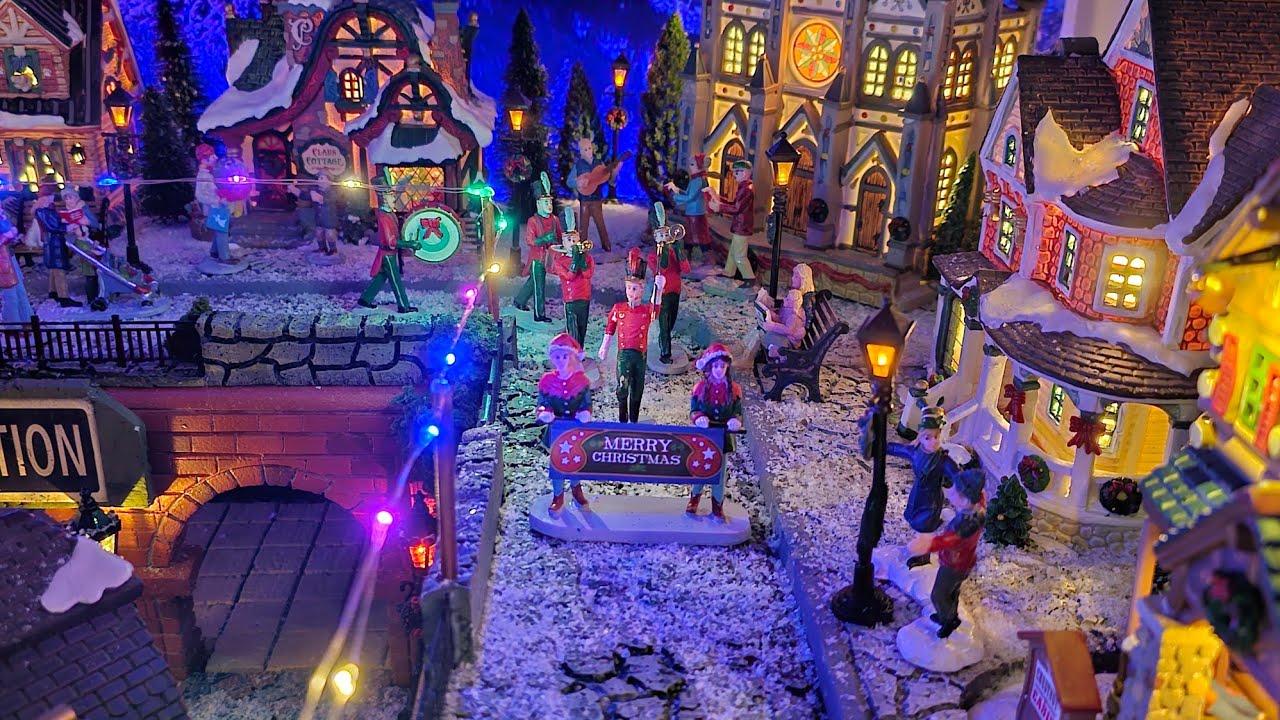Christmas village from thermocol (details) houses and figures lemax.