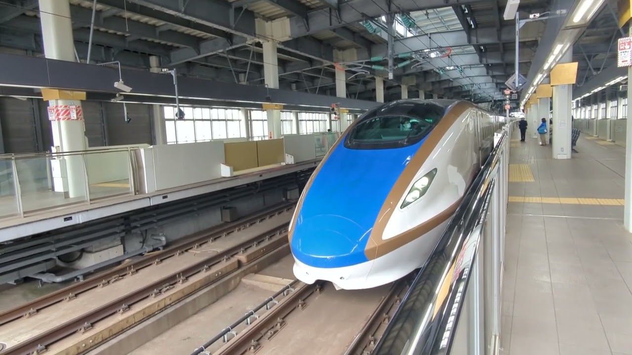 2026年3月5日JR西日本北陸新幹線金沢(駅)12·13番のりば金沢上下(各)着発 12番のりばW7系W24編成運行8Eつるぎ8号 13番のりばE7系F20編成運行3505Eかがやき505号