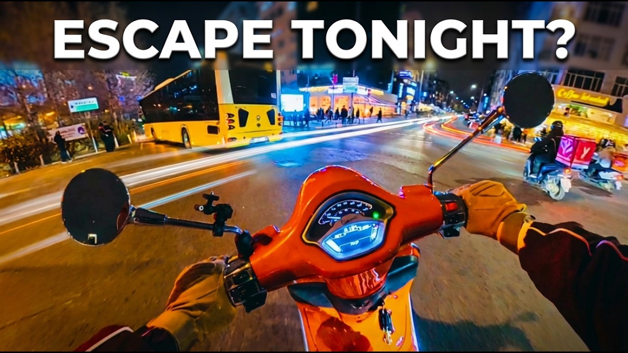 Vespa 125 Night Ride Istanbul POV | Pure Chaos in Traffic Filmed with Insta360 X5