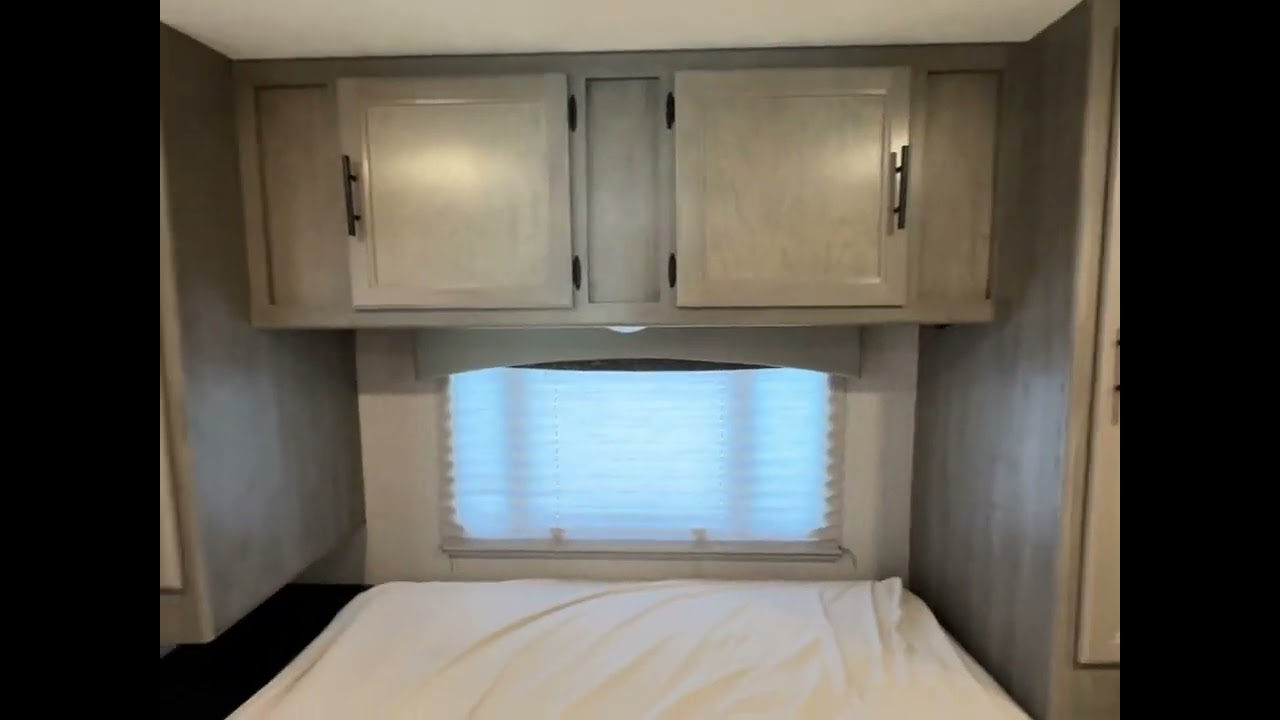 2022 Coachmen Freelander 31MB