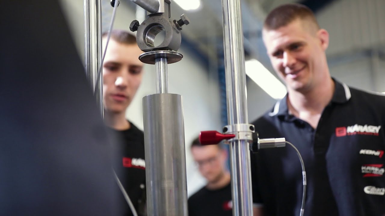 High-performance K&aacute;r&aacute;szy shock absorbers