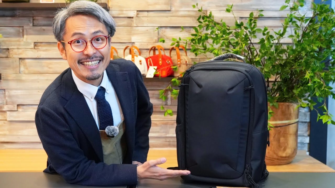 とある有名YouTuber×超有名企業が共同開発したカバンが売っていたので開封して検品してみた...