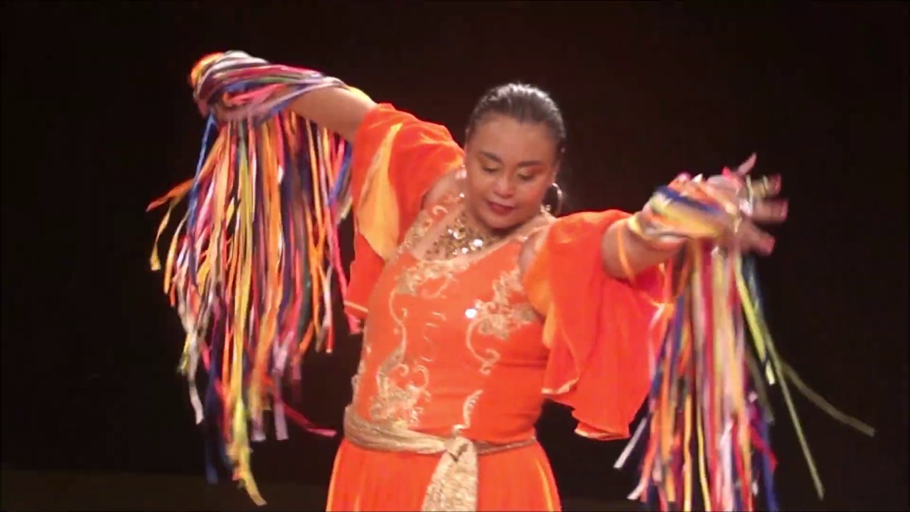 Dança Cigana Artística com Fitas - Andréa Nolasco - Cia Alegria Cigana