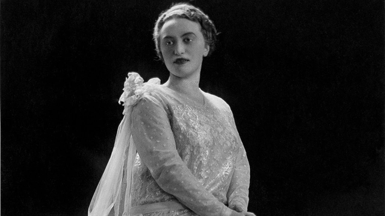 A Glimpse Into the Life of Rebbetzin Chaya Mushka Schneerson