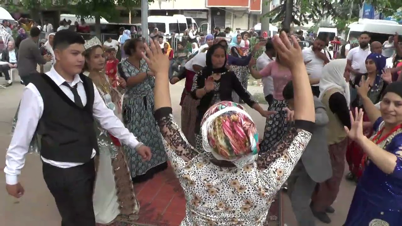 GEBZE MEVLANA MAHALLESİ BÖYLE DÜĞÜN GÖRMEDI ERDEM VE NURTENIN DÜĞÜNÜ
