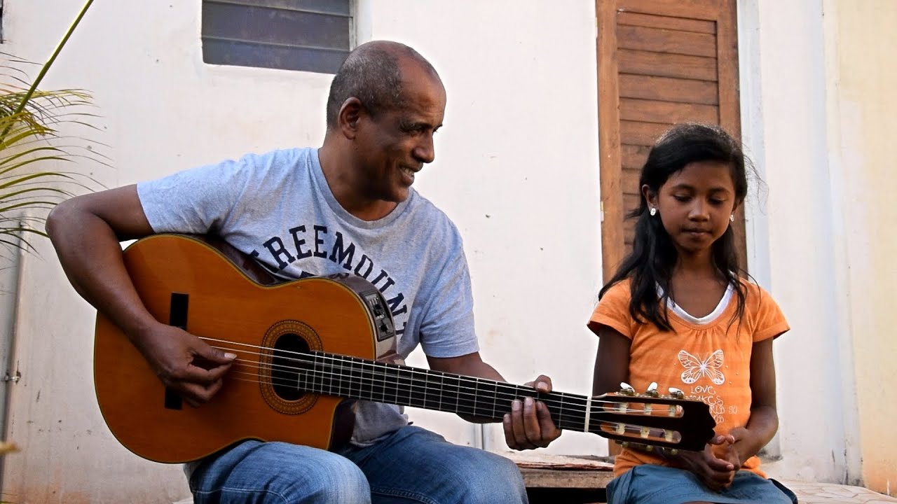 SONGS FOR MADAGASCAR - Extrait Voara & Erick Manana 