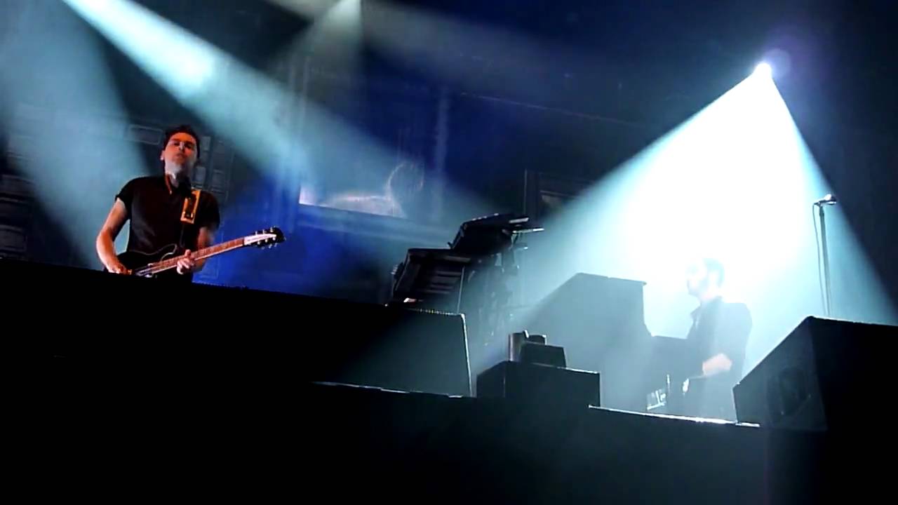 Editors - You Don't Know Love (HMH Amsterdam, 01-05-2010)