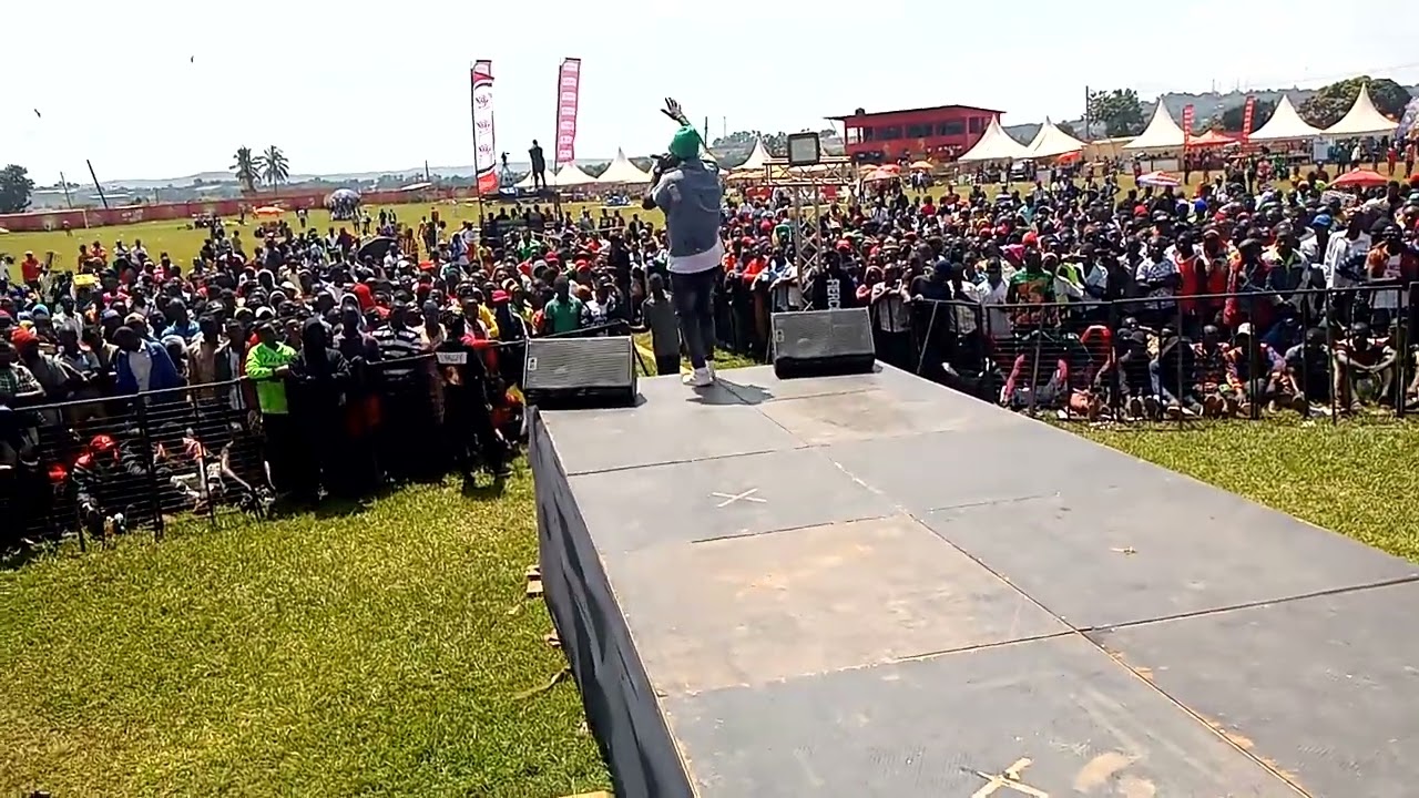 Captain Jinja live performance in Endigito ya 90.6 Busoga one fm
