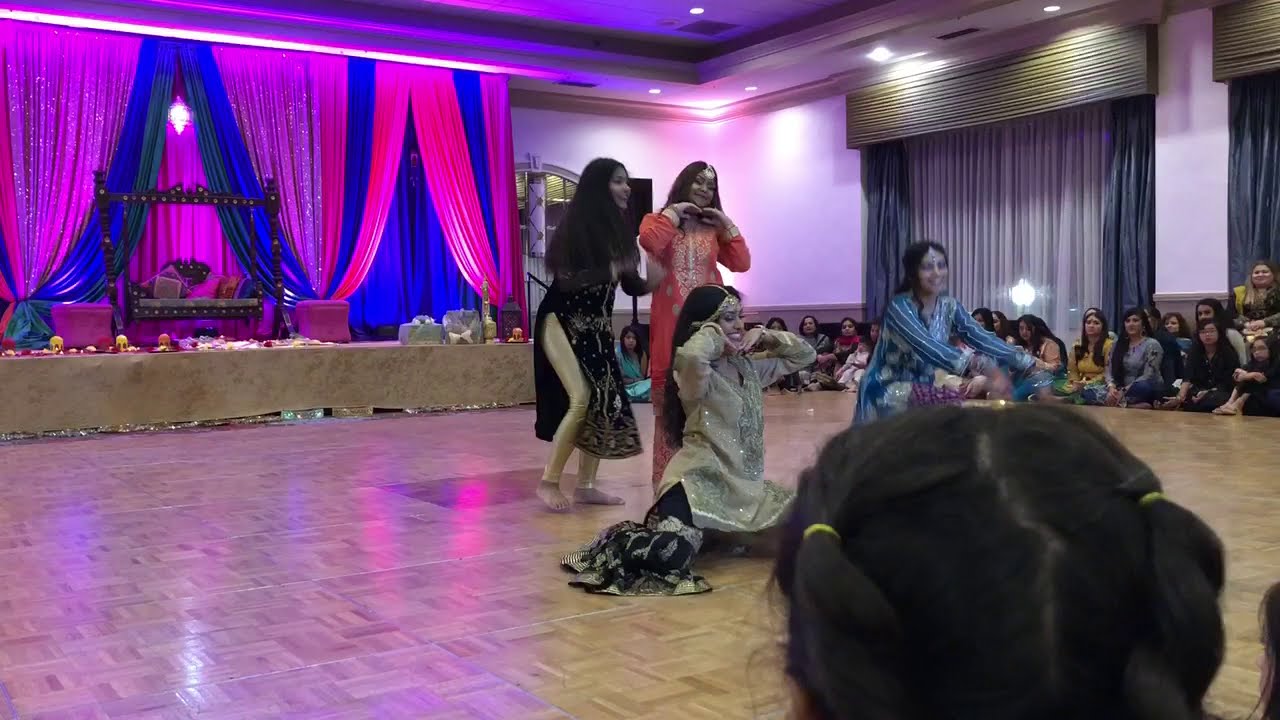 Mehndi Dance - Malamaal